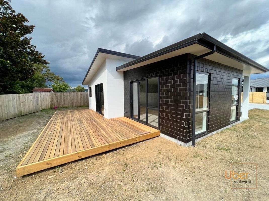 48B Weir Crescent, Onerahi, Whangarei - Carousel 1