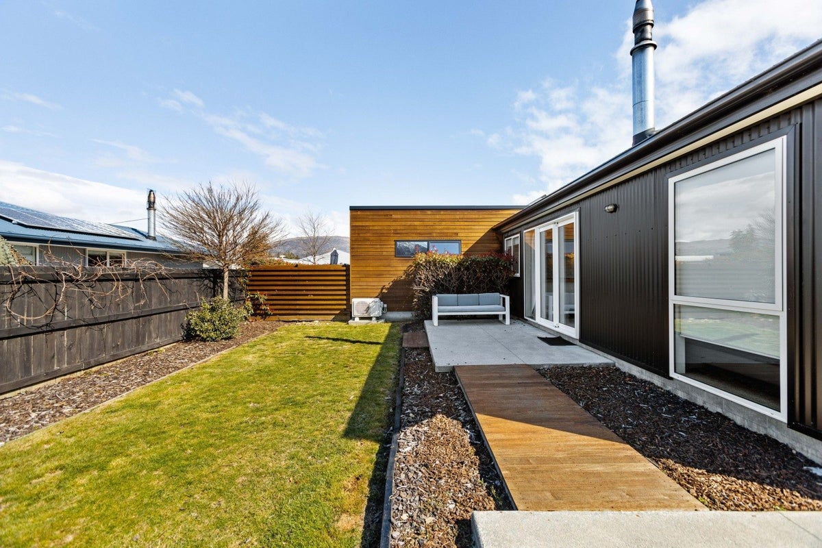 14 Quail Street, Albert Town, Wanaka - Carousel 12