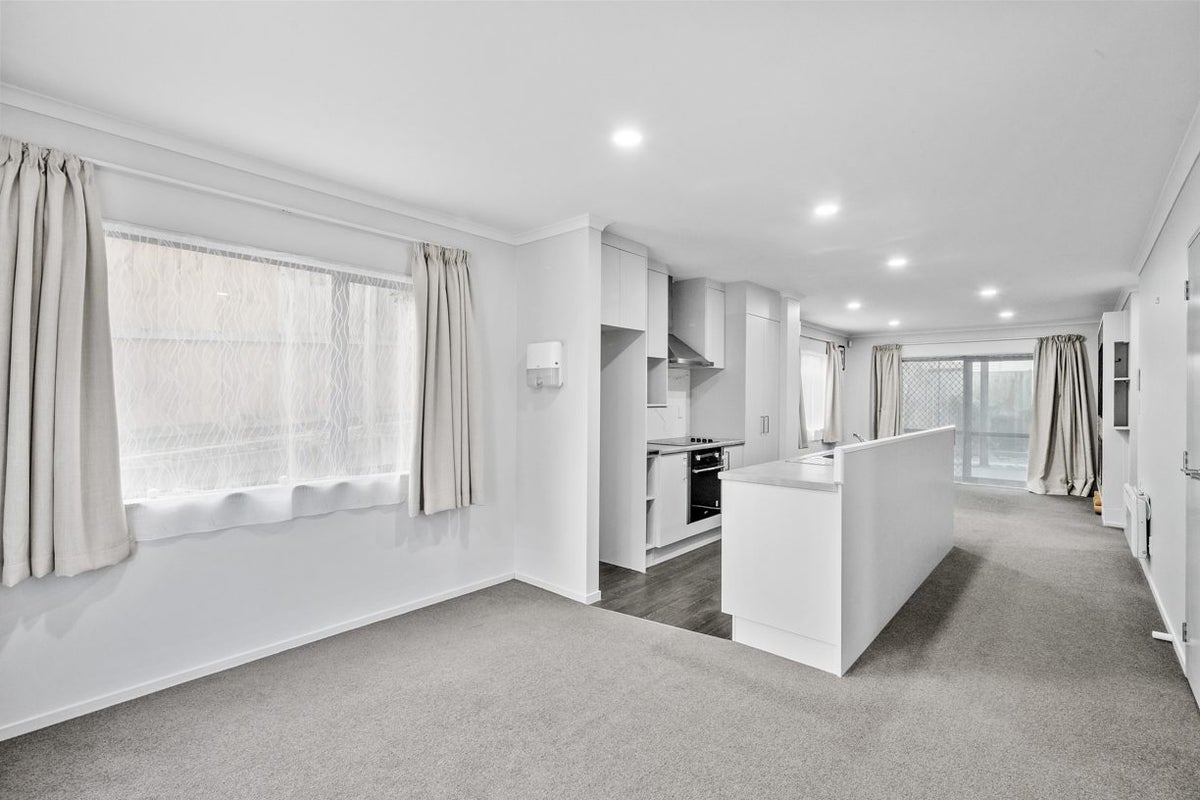 89 Cambridge Terrace, Papatoetoe, Manukau City, Auckland - Carousel 2