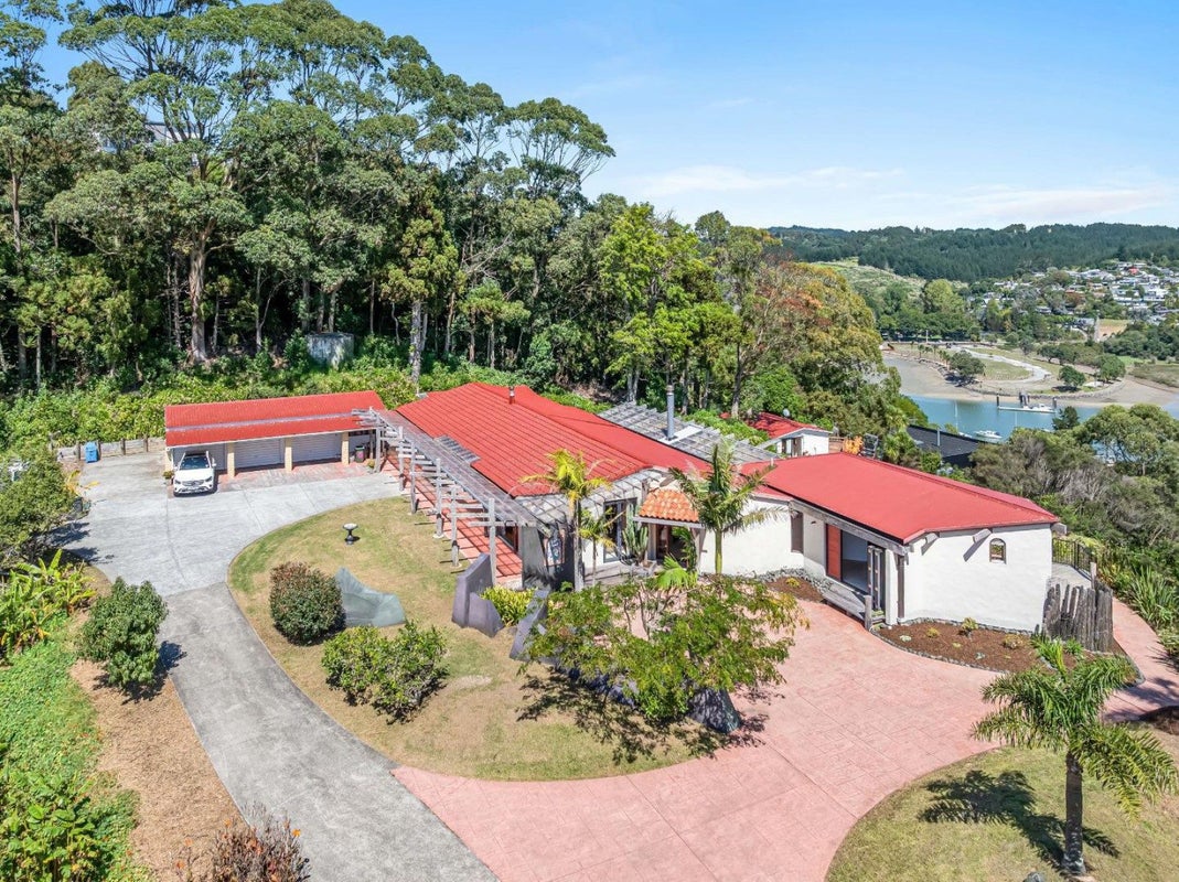 90 Cedar Terrace, Stanmore Bay, Whangaparaoa - Carousel 2