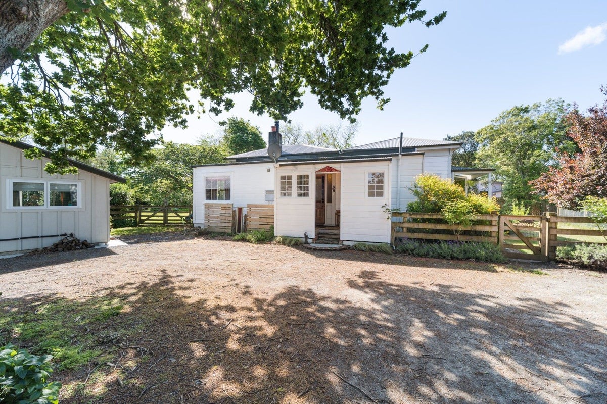 269 Cambridge Avenue, Ashhurst, Ashhurst - Carousel 40