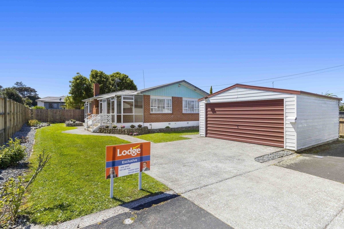 25 MacDonald Road, Glenview, Hamilton - Carousel 1