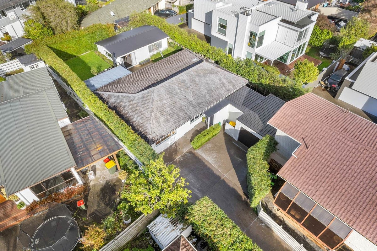 2/21 Montgomery Avenue, Rothesay Bay, Auckland - Carousel 50