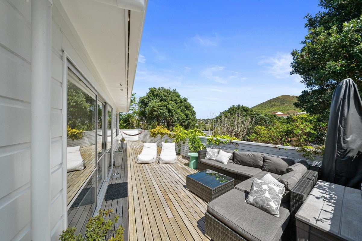 1/8 Vasanta Avenue, Ngaio, Wellington - Carousel 1