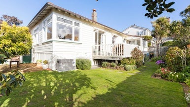 68 Pitt Street, Wadestown, Wellington - Carousel 1