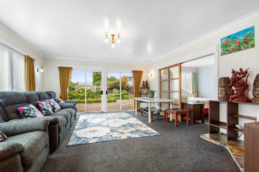 98 Thackeray Street, Trentham, Upper Hutt - Carousel 2