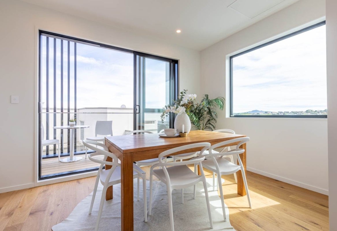 4/32 Karori Crescent, Orakei, Auckland - Carousel 2
