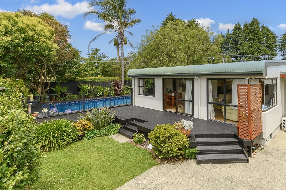 6 Roys Road, Parkvale, Tauranga - Carousel 1