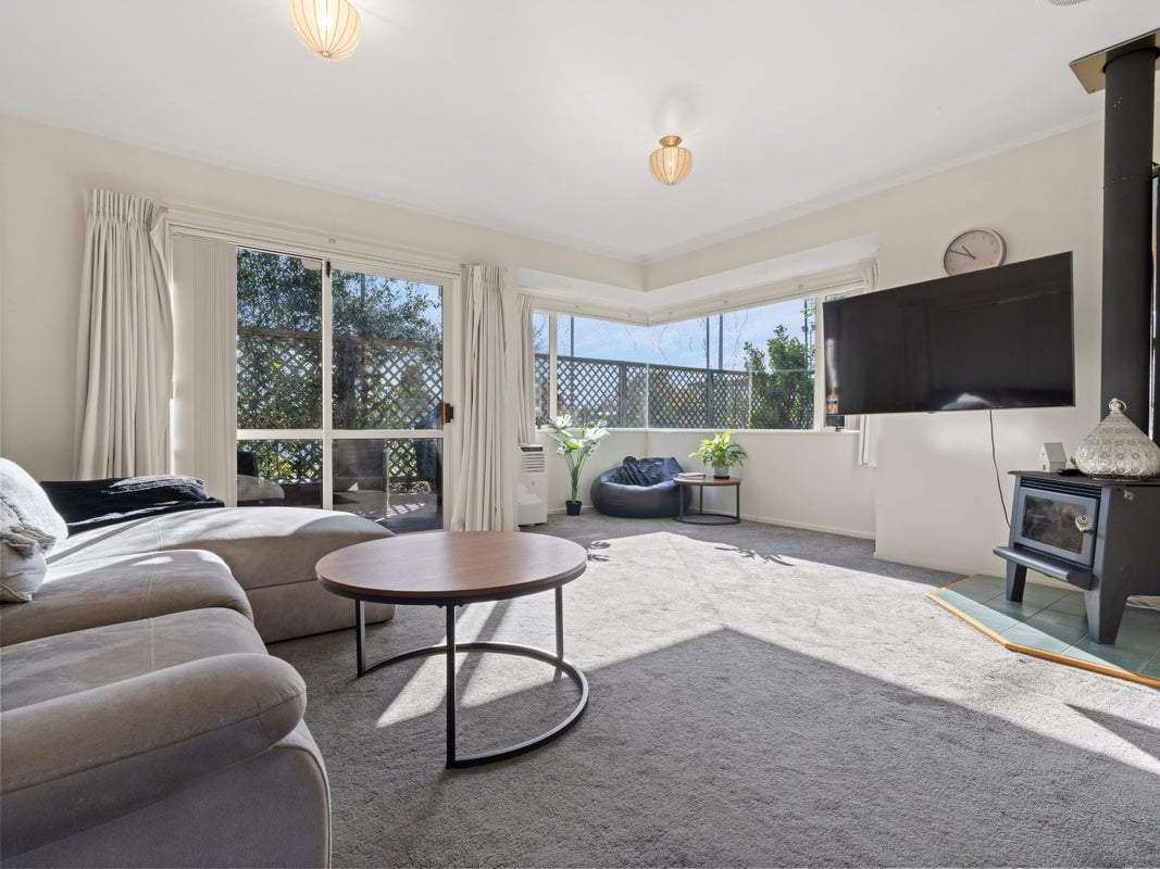 42E Kitchener Road, Waiuku, Waiuku - Carousel 2