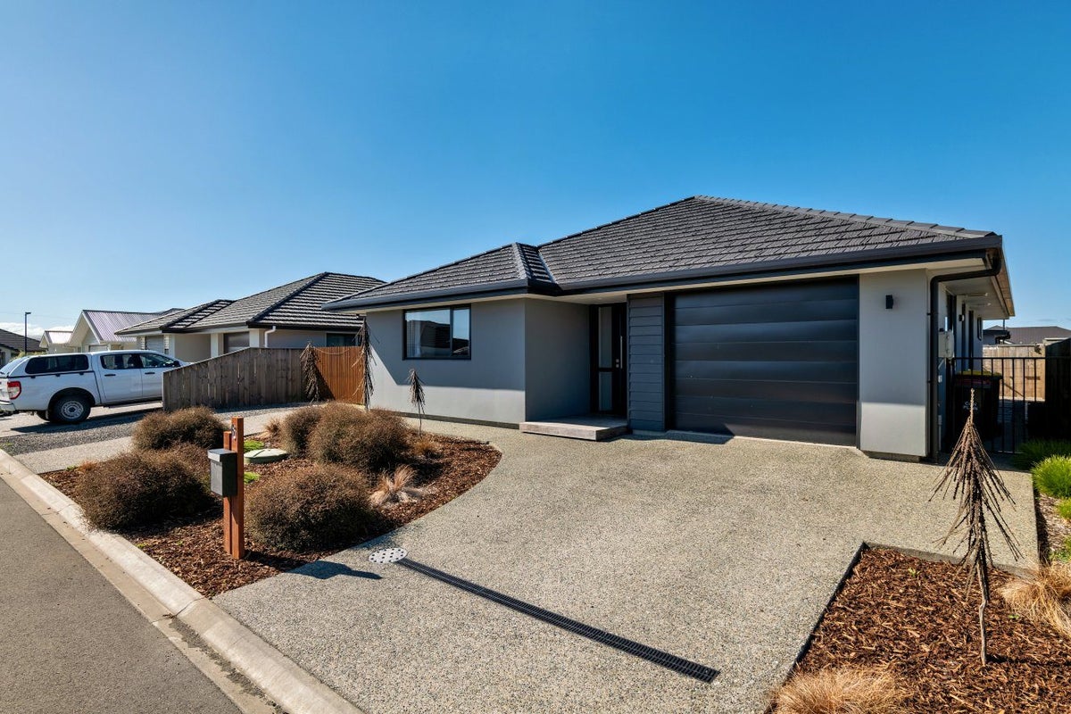 6 Holstein Lane, Appleby, Richmond - Carousel 19