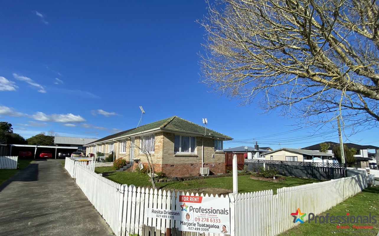 1/4 Fleming Street, Manurewa East, Auckland - Carousel 1