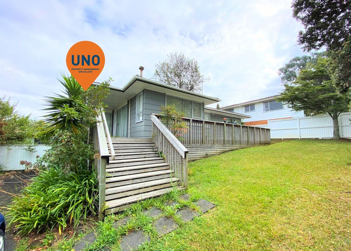 8 Kerria Place, Sunnynook, Auckland - Carousel 1