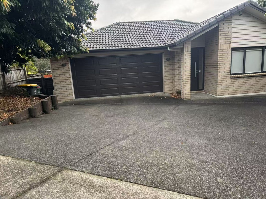 18 Meharg Place, Fairview Heights, Auckland - Carousel 2