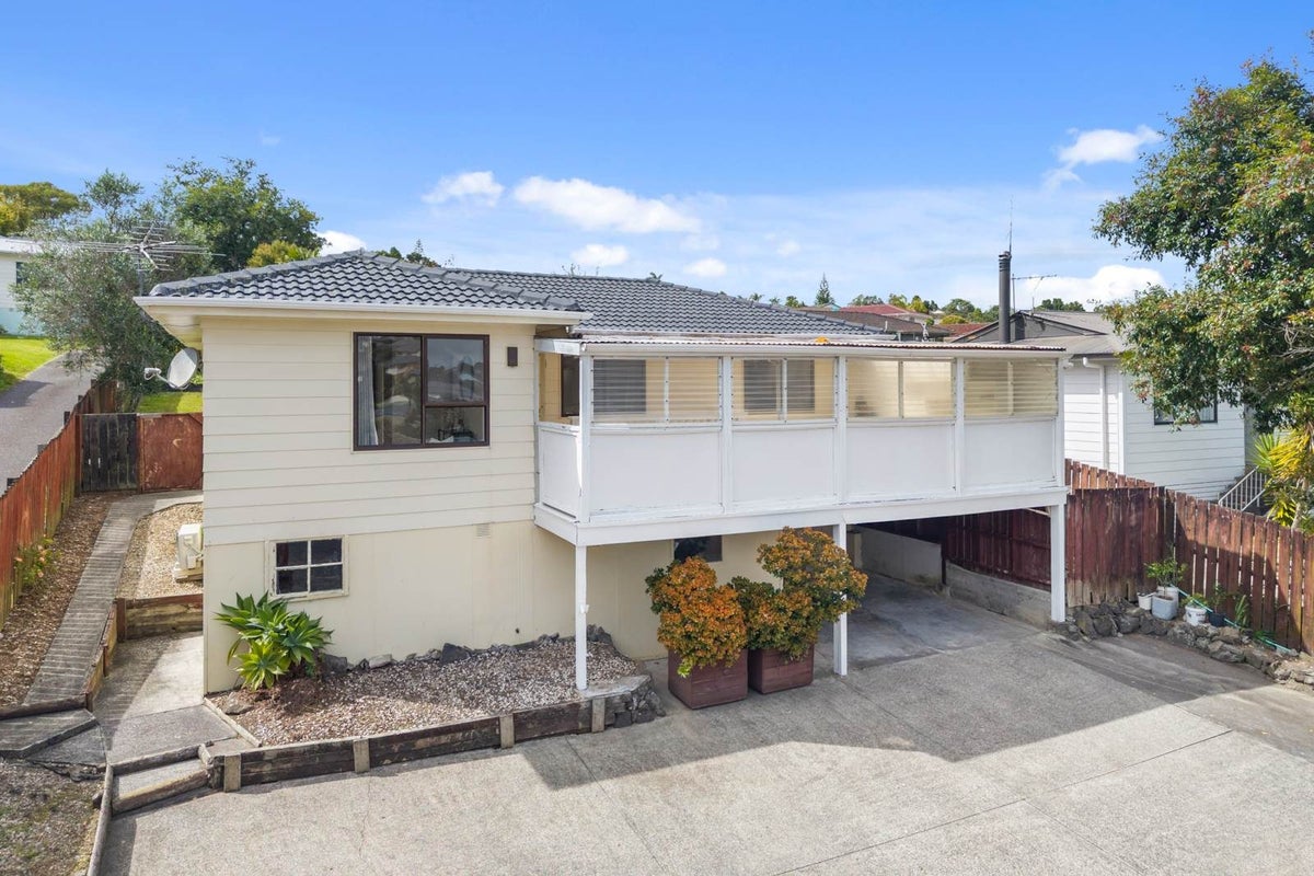 56 Brunner Road, Glen Eden, Auckland - Carousel 1