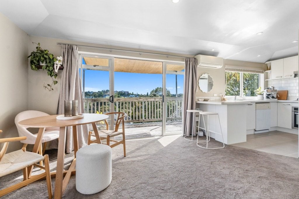 49A Onewa Road, Northcote, Auckland - Carousel 1