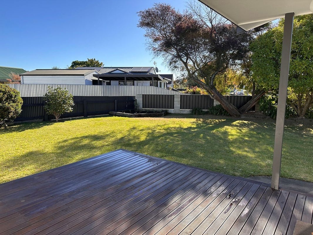 1 Perry Crescent, Greenmeadows, Napier - Carousel 2