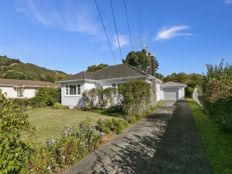 9A Faulke Avenue, Wainuiomata, Lower Hutt - Carousel 1