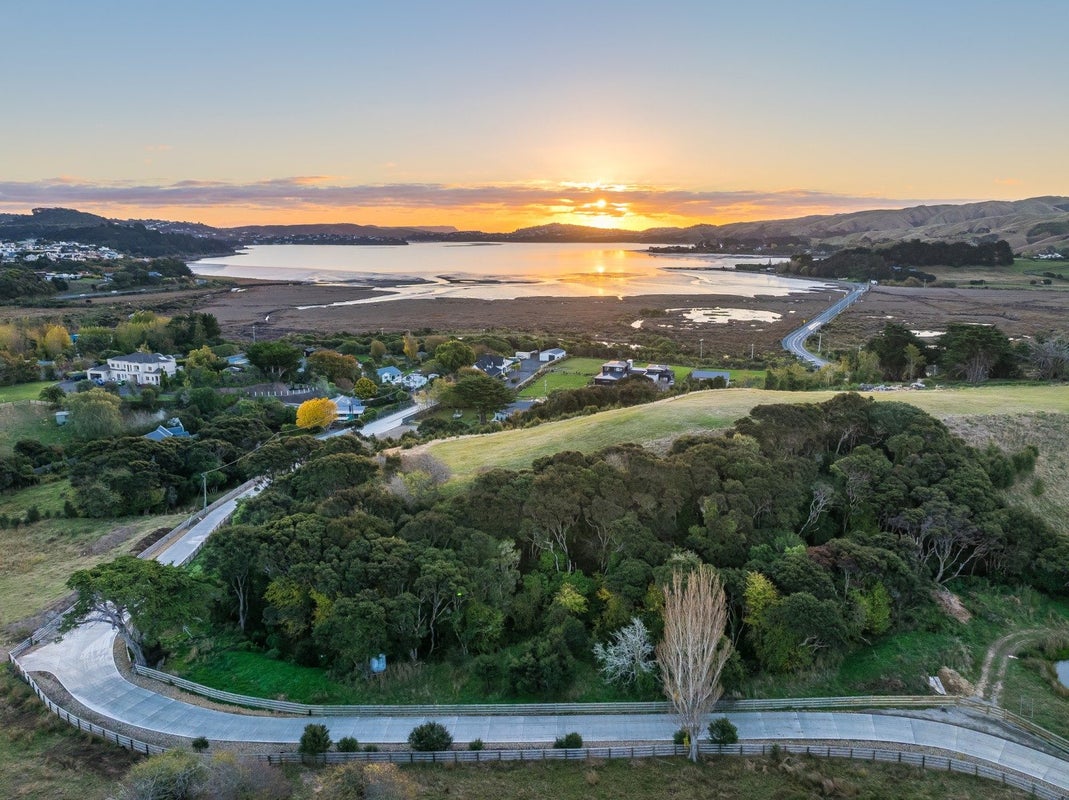 0 Paekakariki Hill Road, Paekakariki Hill, Porirua - Carousel 16
