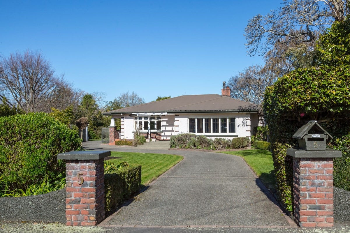 5 Terrace End, Lansdowne, Masterton - Carousel 1