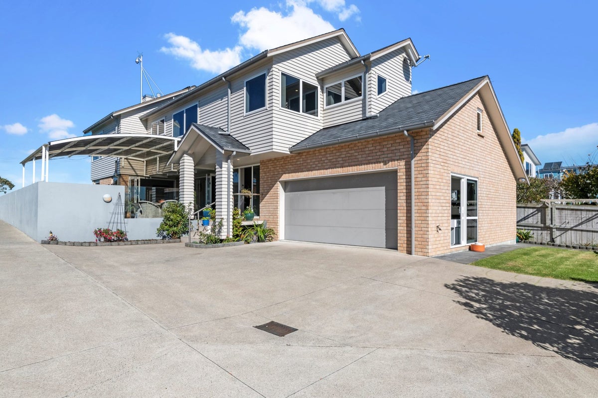 22 Ridge Road, Waiake, Auckland - Carousel 2