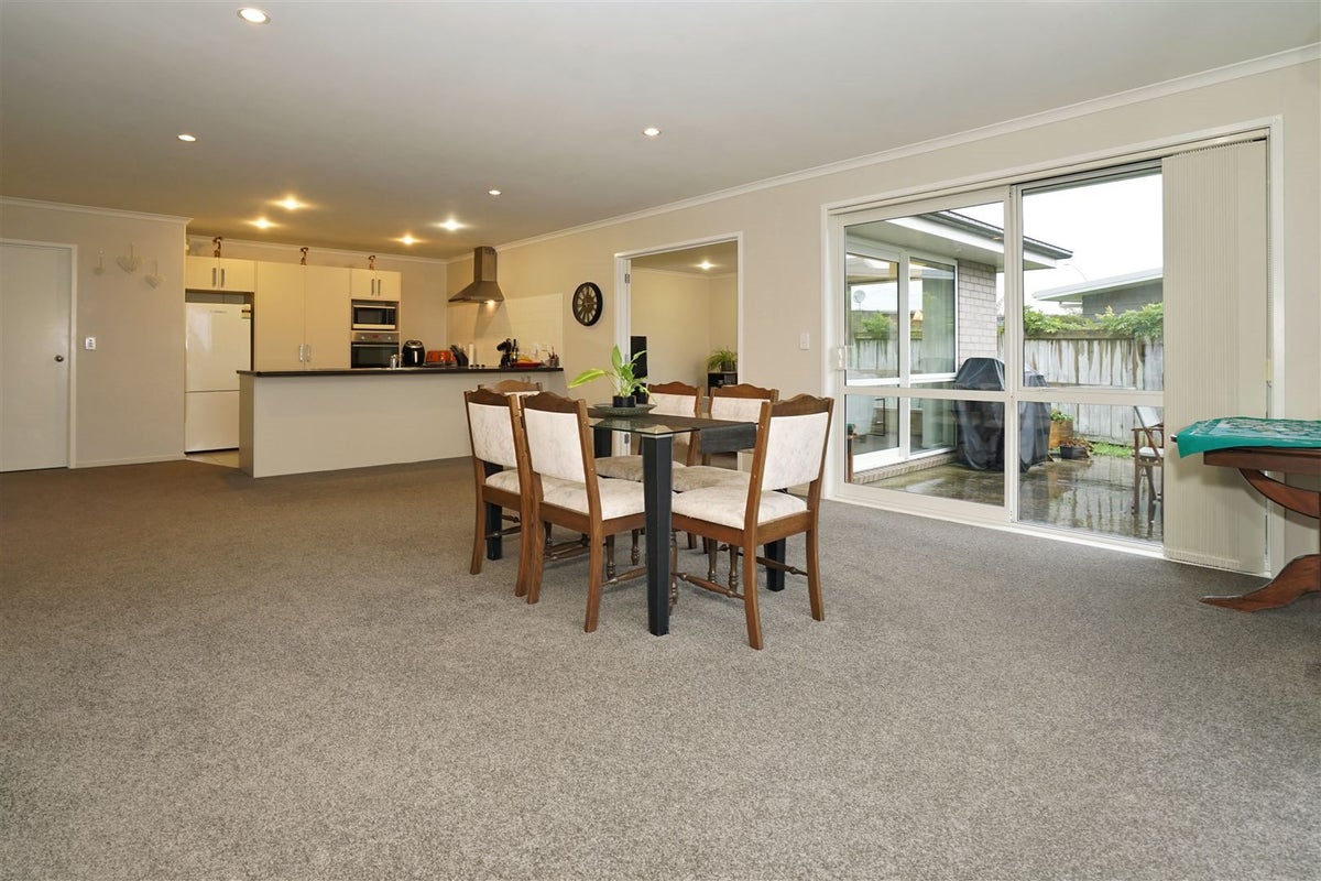 14 Rigg Place, Flagstaff, Hamilton - Carousel 2