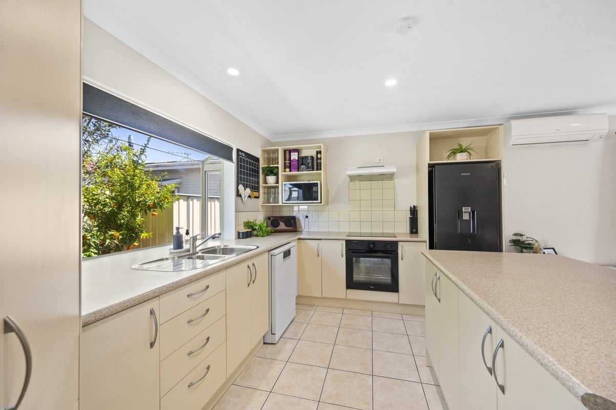 9B Avenue Road, Greenmeadows, Napier - Carousel 2