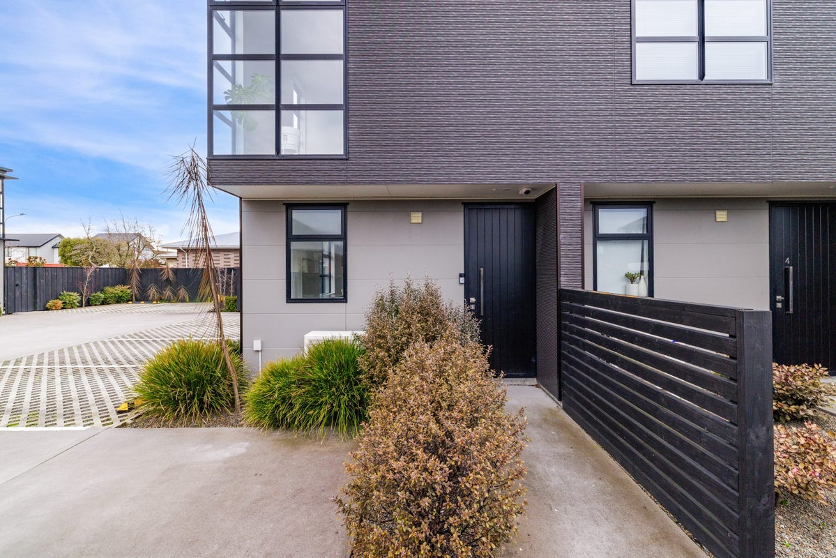 3/68 Barbour Street, Waltham, Christchurch - Carousel 1