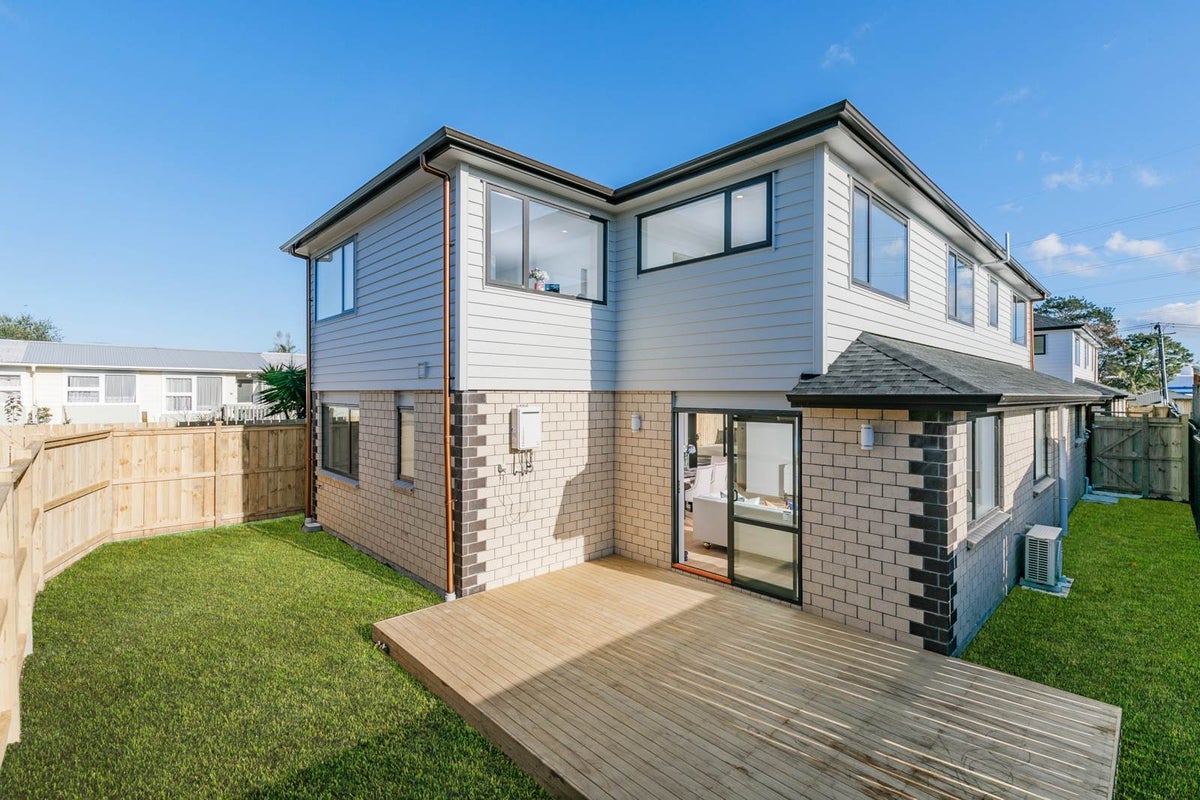 24B Ulster Road, Blockhouse Bay, Auckland - Carousel 1