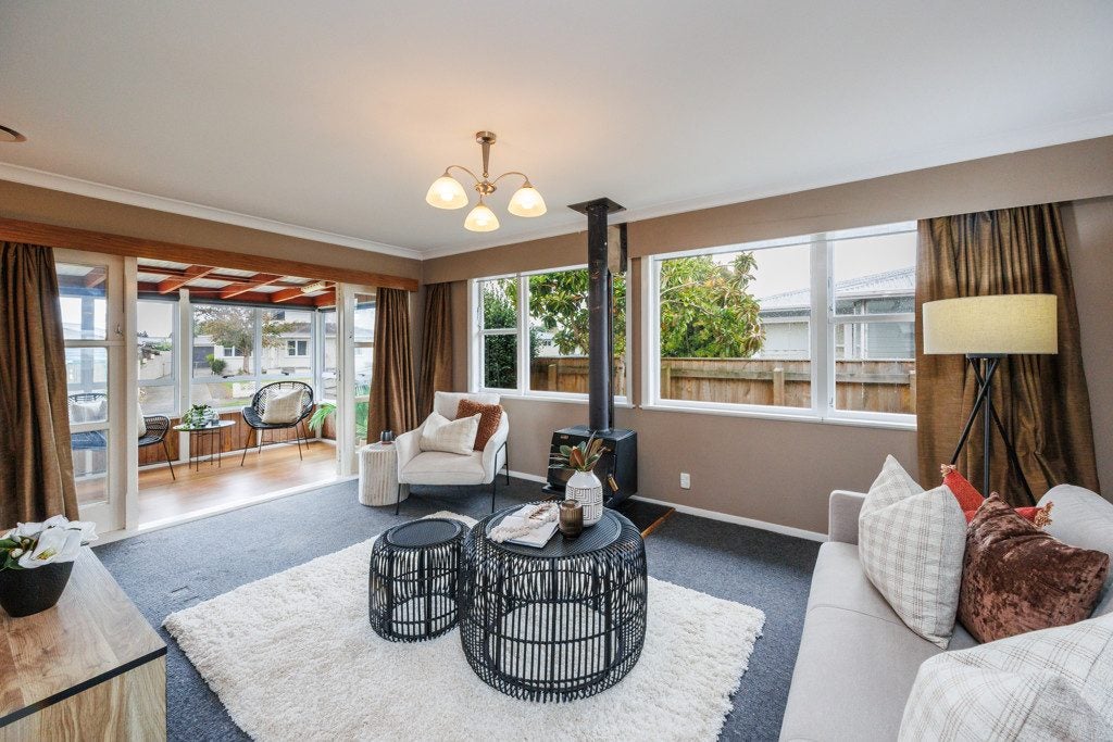 4 Ellesmere Crescent, Highbury, Palmerston North - Carousel 2
