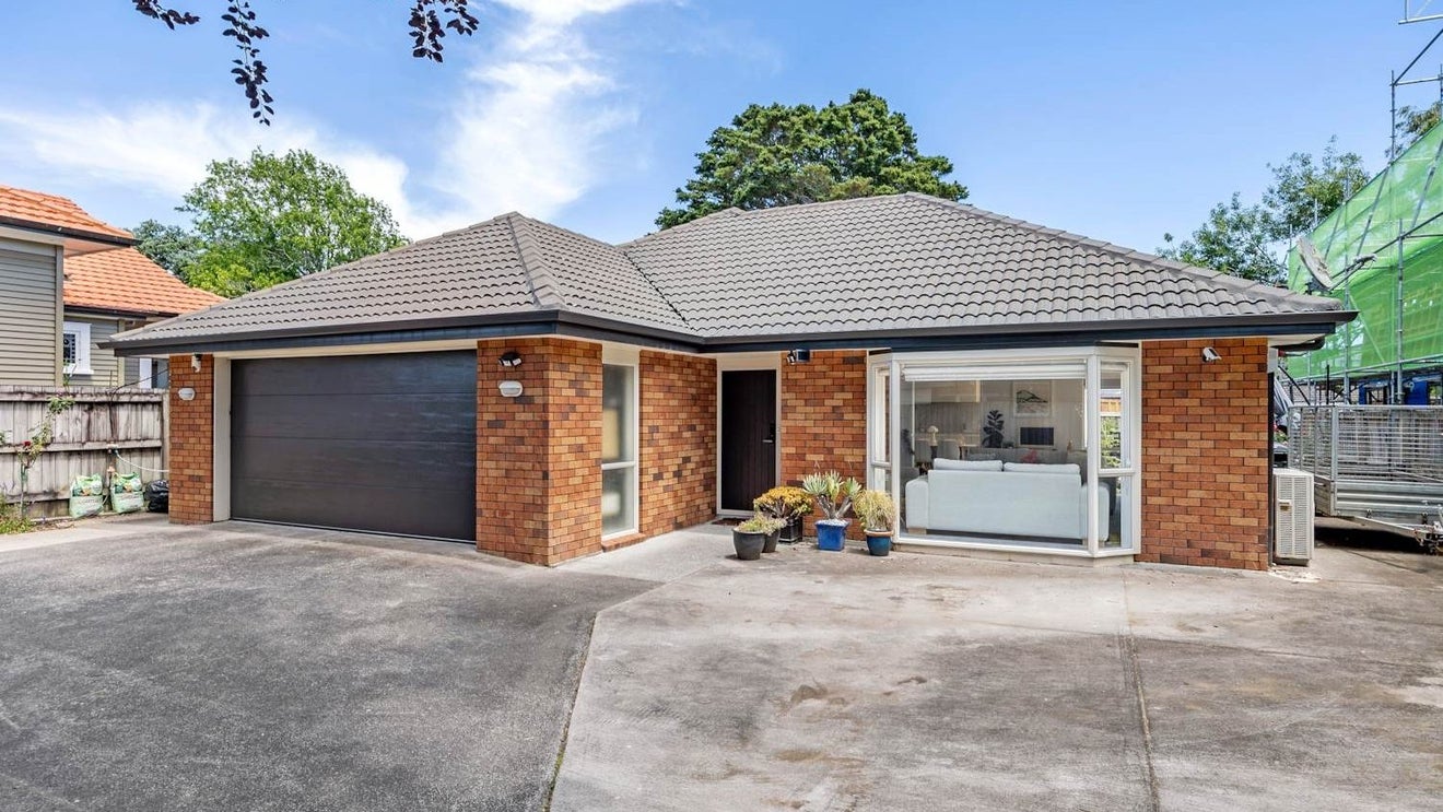 3/2 Scott Road, Papatoetoe, Auckland - Carousel 1