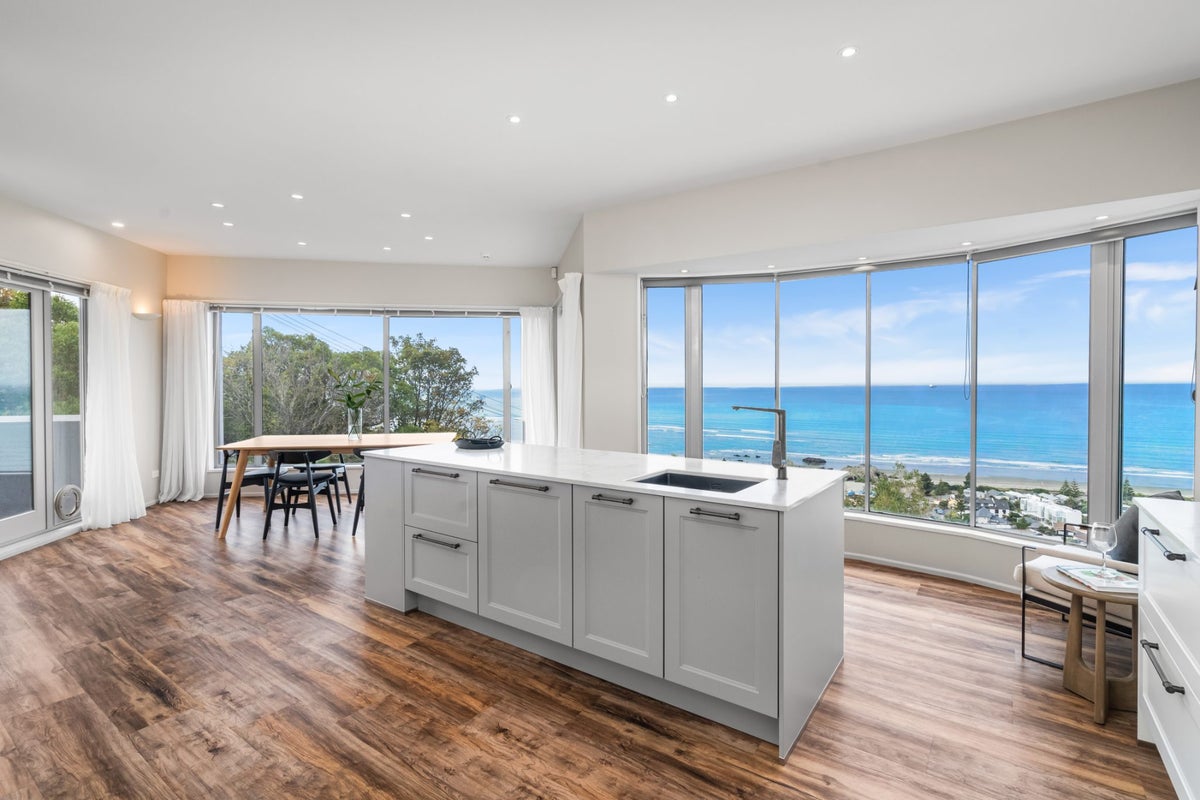 1 Spinnaker Lane, Clifton, Christchurch - Carousel 2