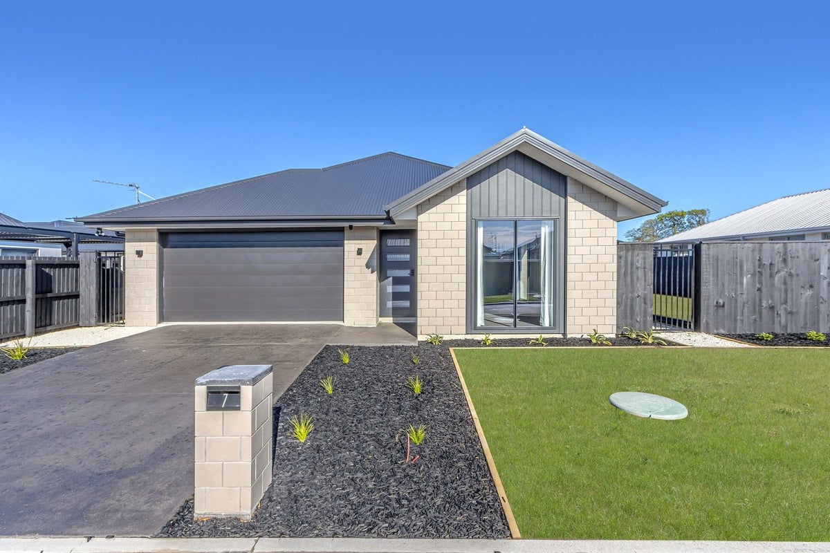7 Eastman Drive, Halswell, Christchurch - Carousel 1