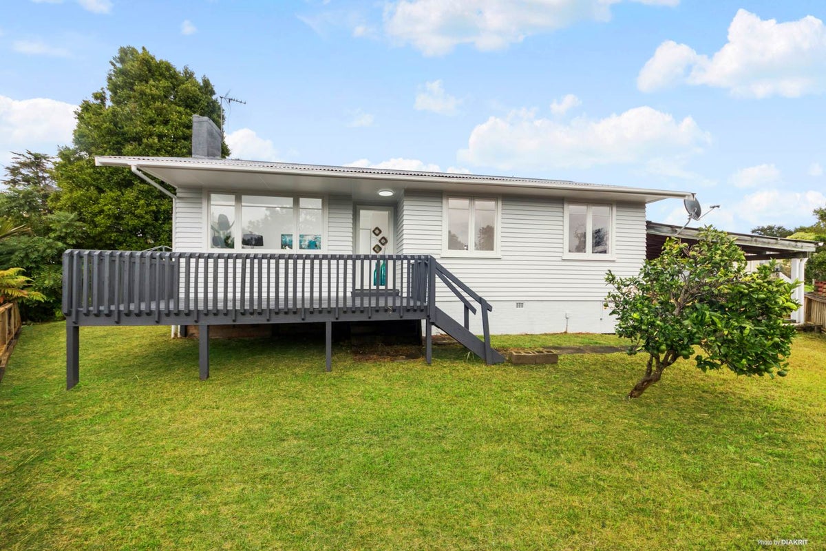42 Cutler Street, New Lynn, Auckland - Carousel 1