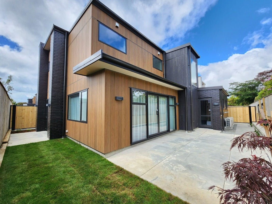 5 Adesanya Close, West End, Palmerston North - Carousel 1