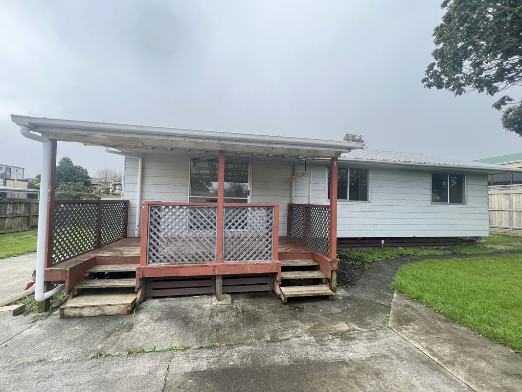 2/27 Albion Road, Otahuhu, Auckland - Carousel 1