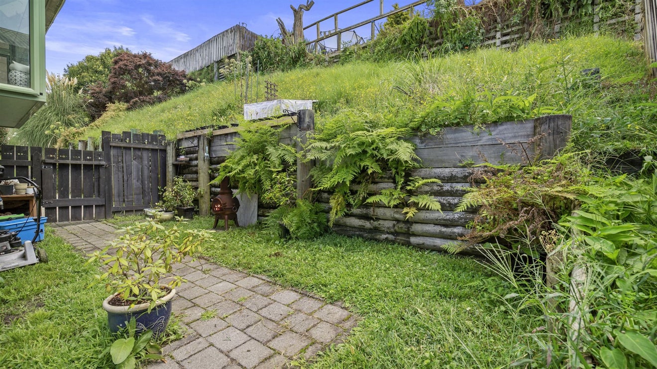 13 James Cook Drive, Welcome Bay, Tauranga - Carousel 2