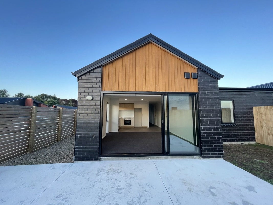 3 Ngarua Lane, Hamilton - Carousel 11