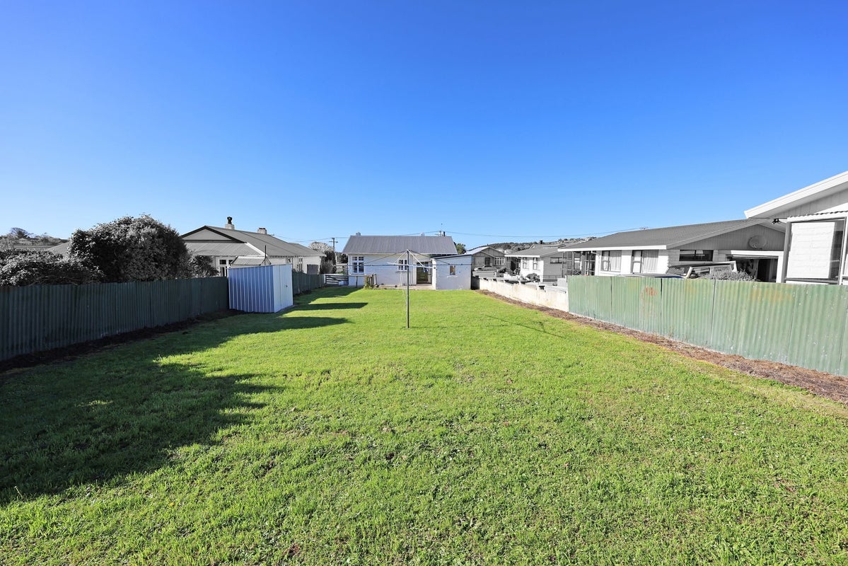 48 Till Street, South Hill, Oamaru - Carousel 15