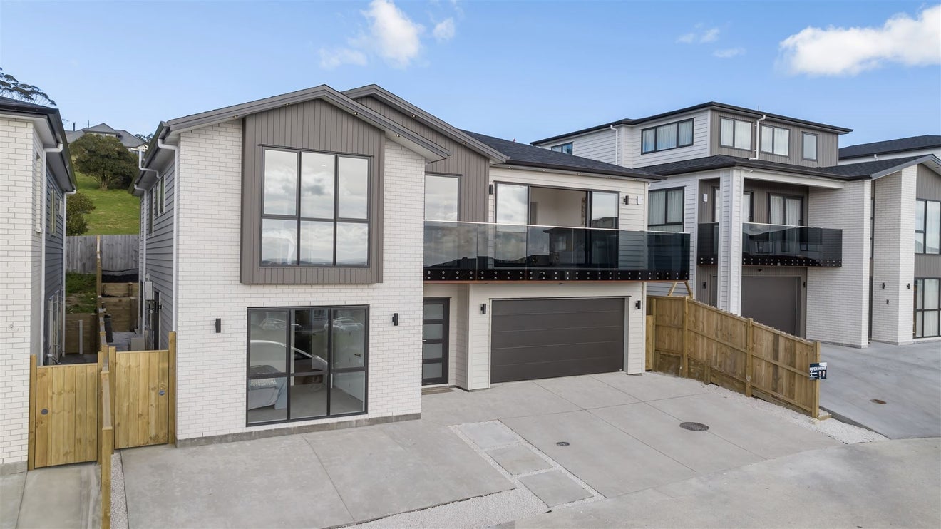 3 Rakiraki Place, Flat Bush, Auckland - Carousel 1