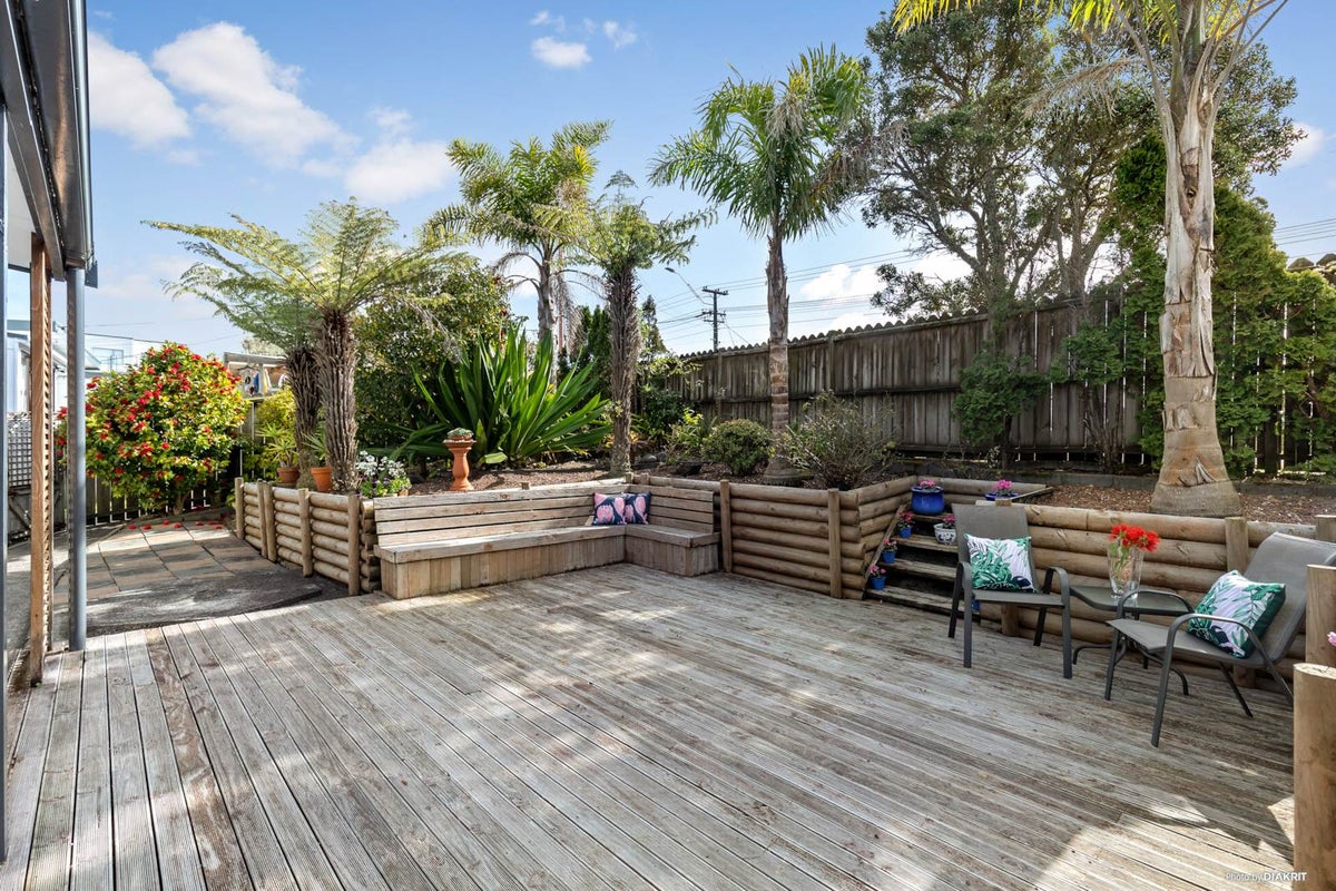 1/49 Target Road, Totara Vale, Auckland - Carousel 2