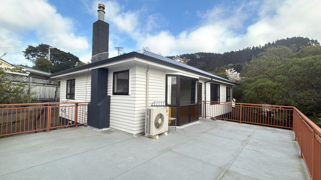 11a  Hillary Street, Tawa, Wellington, Wellington - Carousel 8