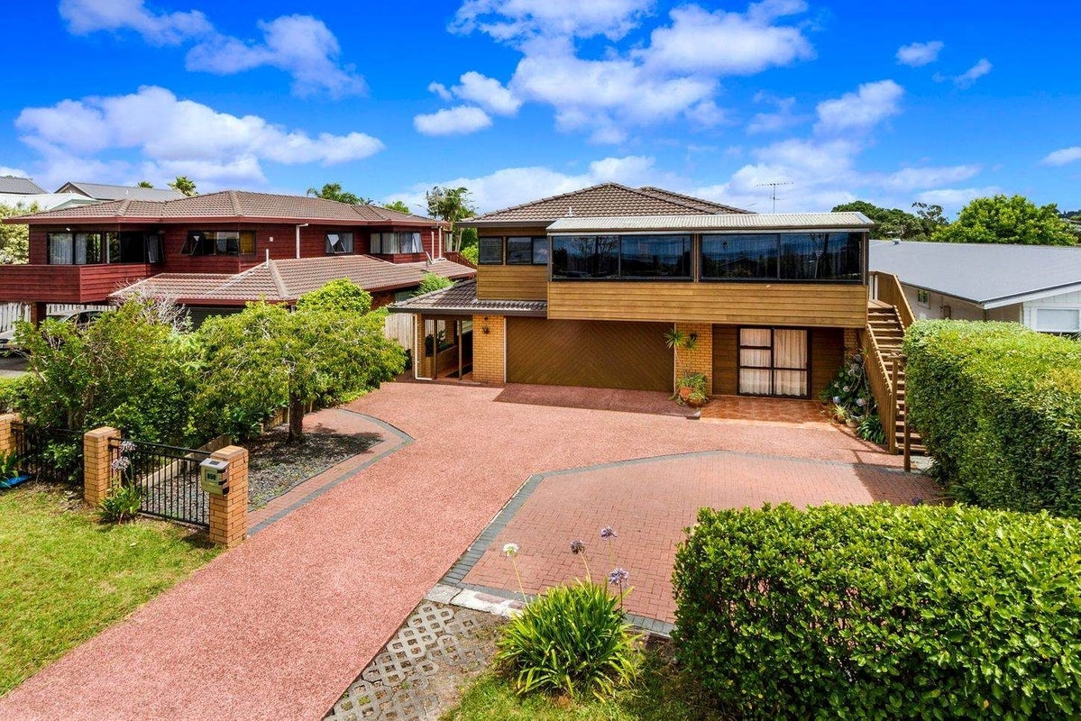850 East Coast Road, Oteha, Auckland - Carousel 1