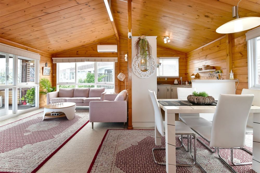 60 Carlisle Road, Browns Bay, Auckland - Carousel 2