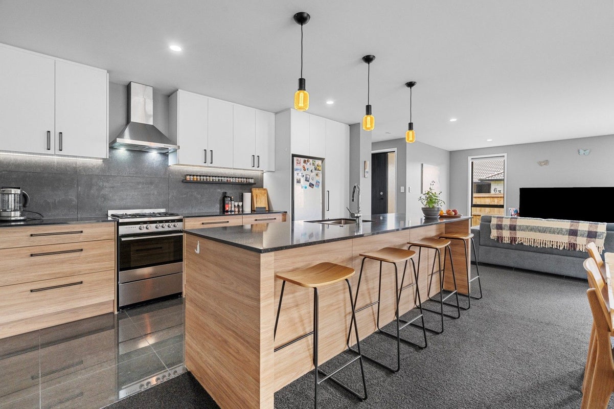 69 Hastings Road, Pyes Pa, Tauranga - Carousel 1