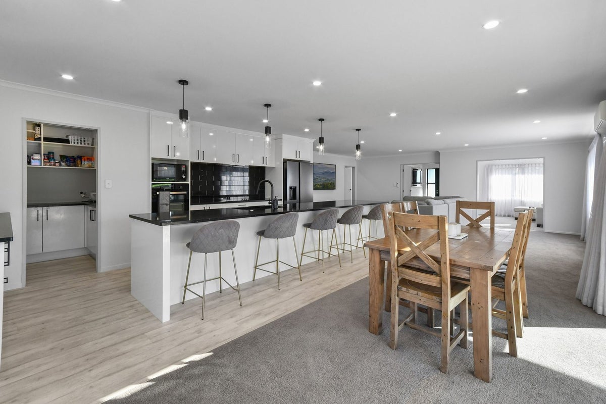 28 Thomason Crescent, Pokeno - Carousel 2