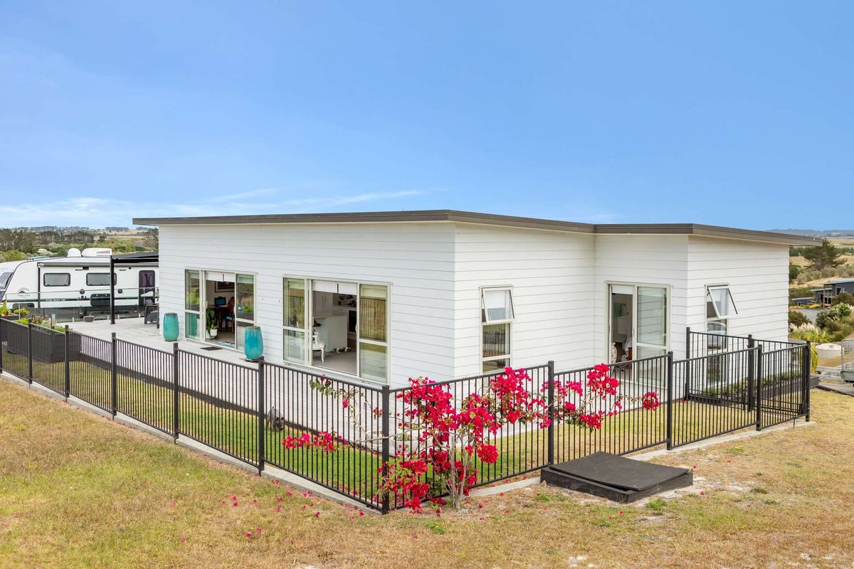 64 Bay Heights Drive, Karikari Peninsula, Kaitaia - Carousel 2