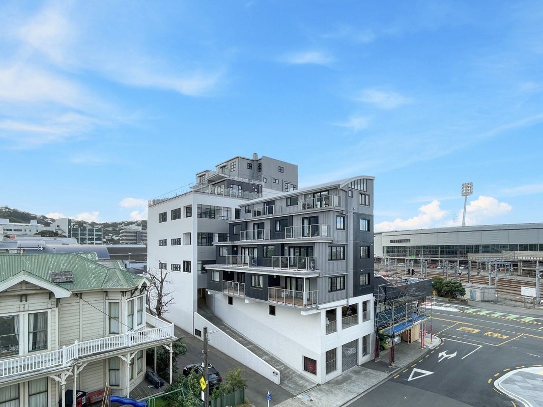 206/107 Thorndon Quay, Pipitea, Wellington - Carousel 8