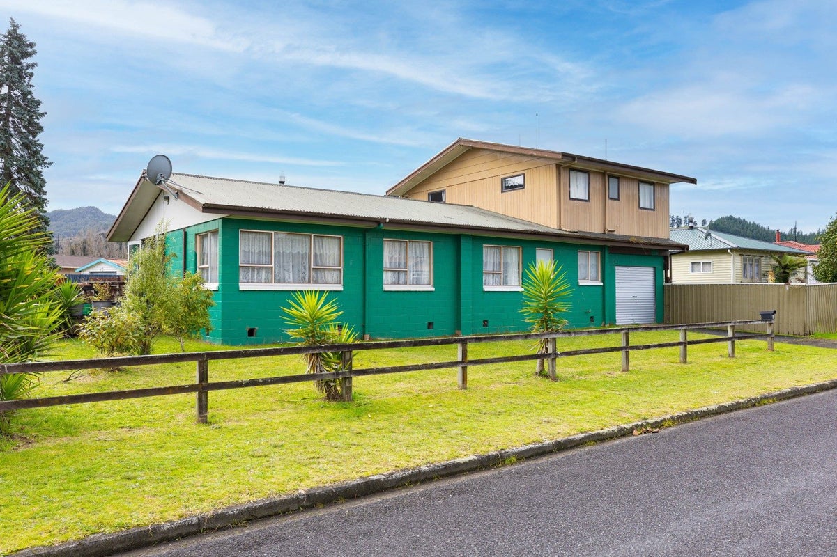 6 Ngatai Street, Taumarunui - Carousel 1