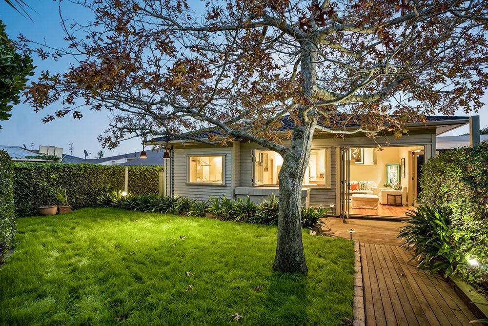 28 Miller Street, Point Chevalier, Auckland - Carousel 1
