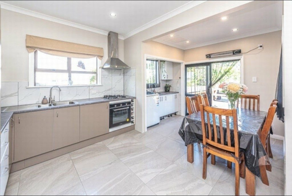 18 Nile Street, Whanganui East, Whanganui - Carousel 2